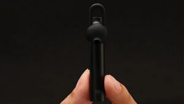 Bluetooth headset saját zajszűrő technikával